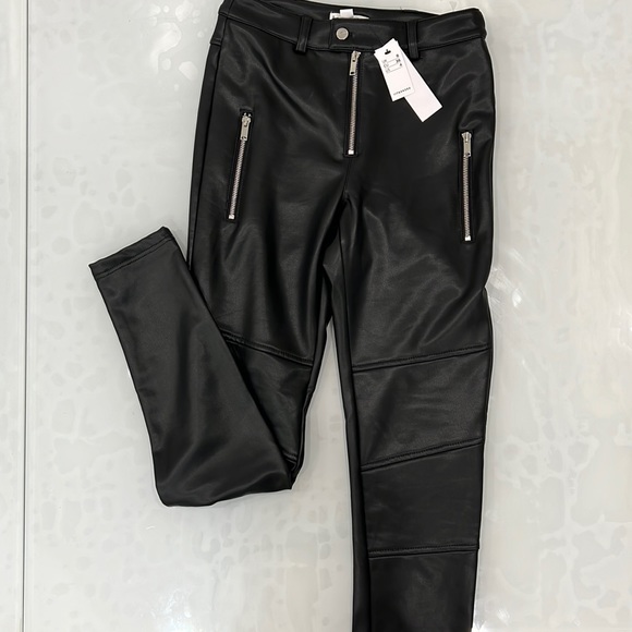 Topshop faux leather moto skinny fit pants with zip in black | Size 4 - Picture 2 of 6